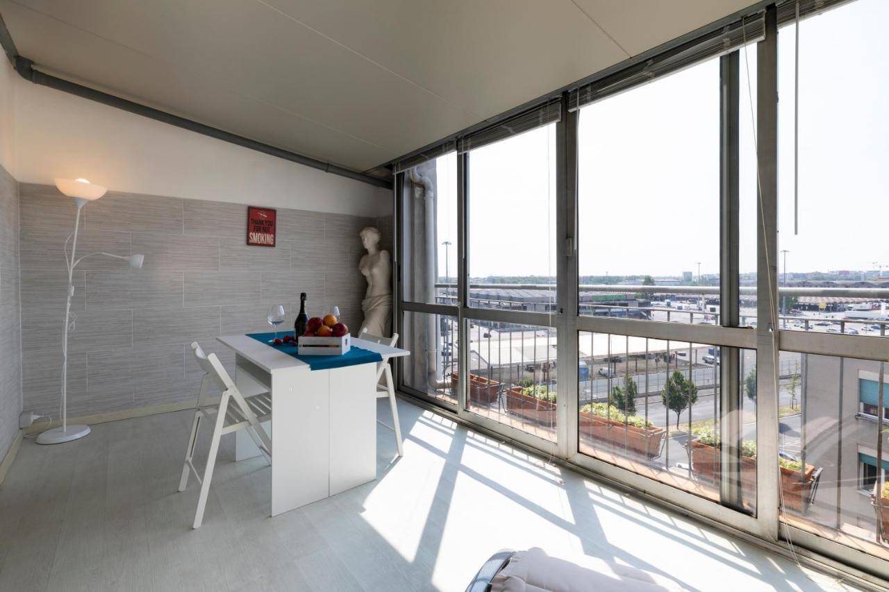 La Veranda - Bright Top Floor Apartment With Views Of The Madonnina Мілан Екстер'єр фото